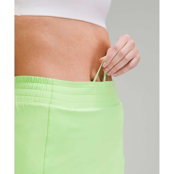 Lululemon Hotty Hot High-Rise Skirt  Long, Size 4 Scream Green Light New - Picture 3 of 7